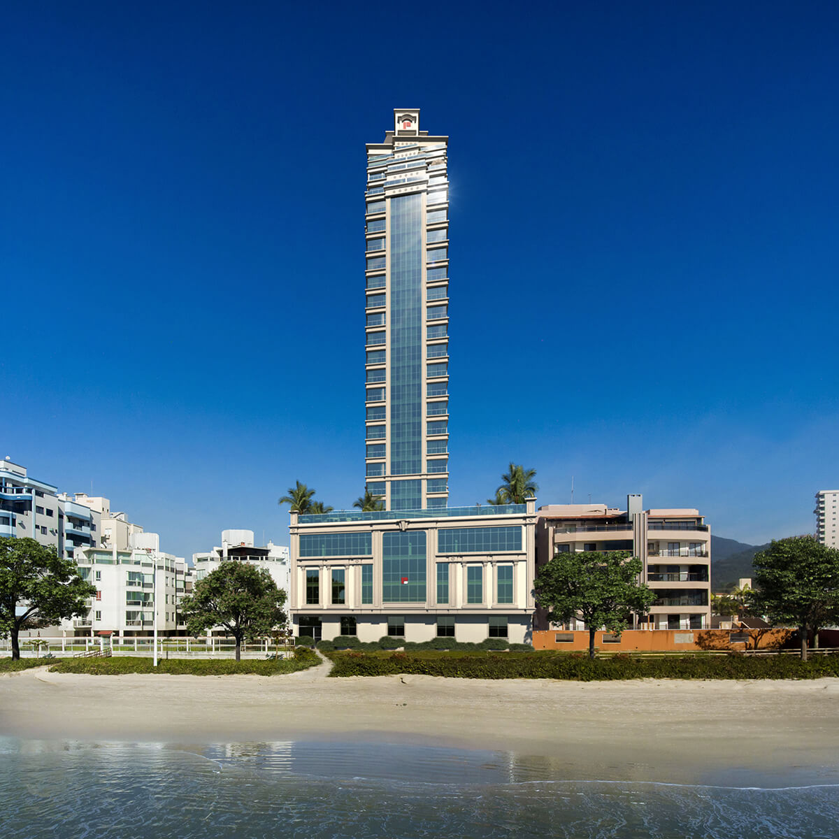 lumiere_residence_-_lumiere_residente___pasqualotto_construtora___fachada___frente_mar___itapema_02